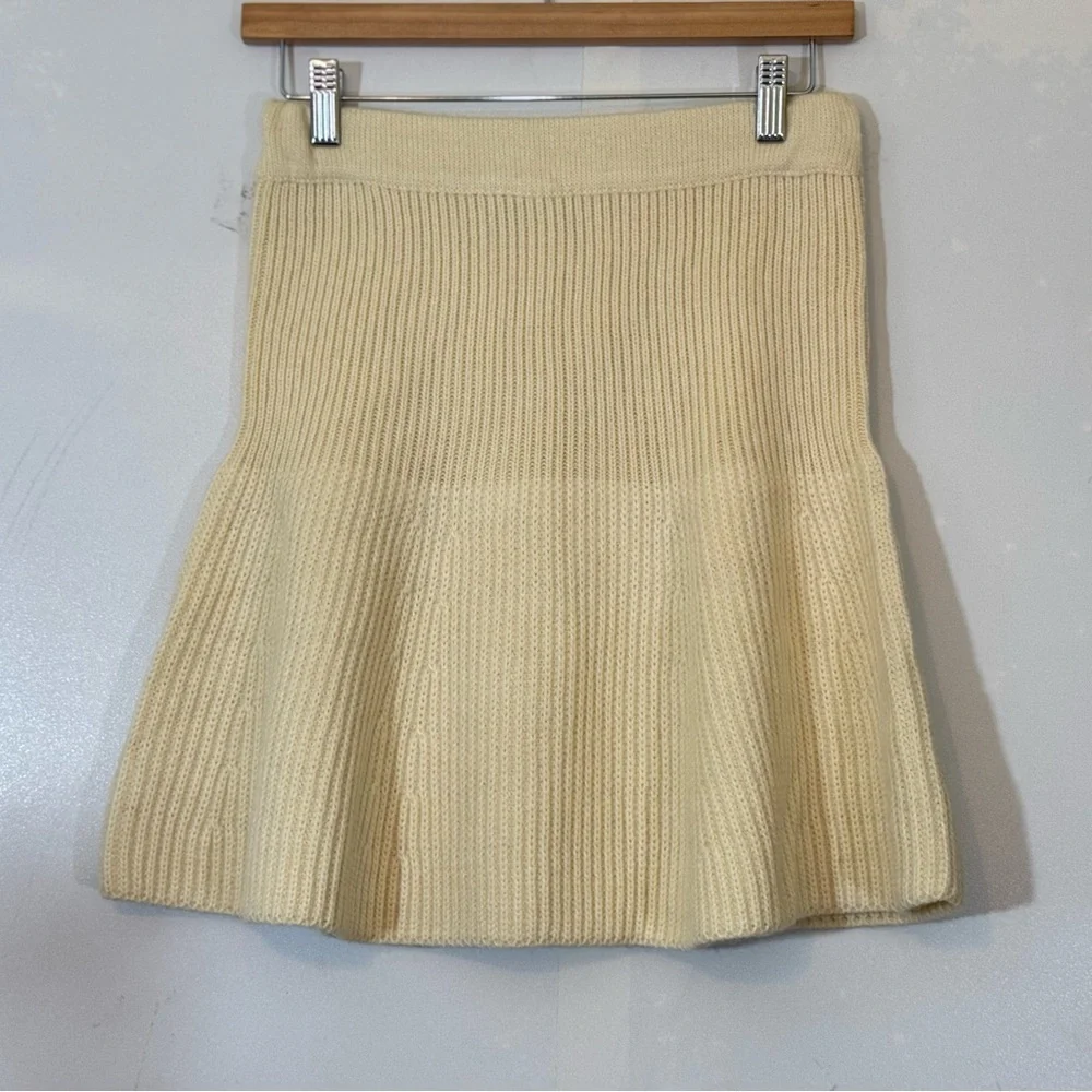 Zara Chunky Knit Wool Blend Flutter Mini Pull-On Skirt-Cream | Size M